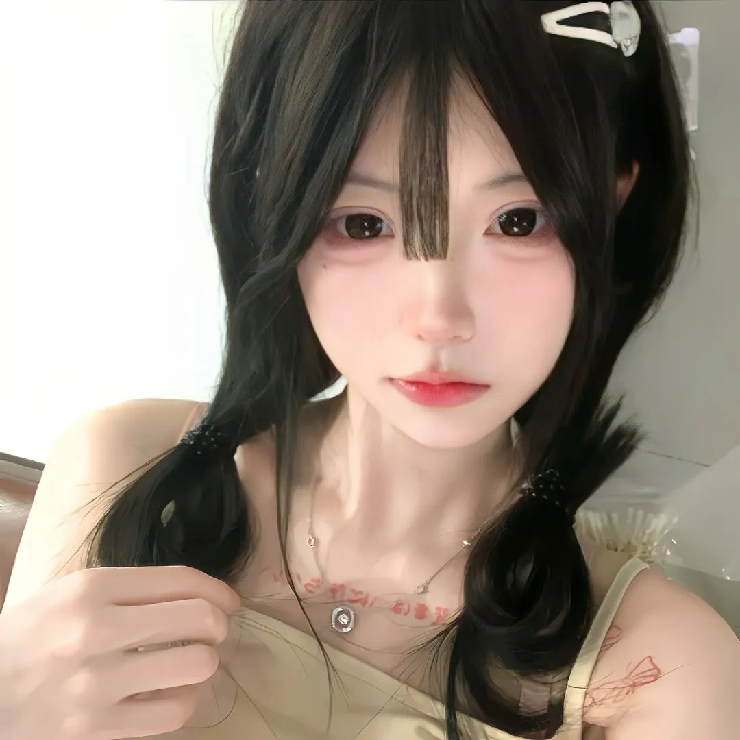 导演之子又出大瓜：恋爱脑怒怼网友，评论区两极分化，一夜之间